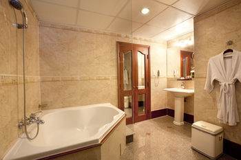 Hotel A&em Signature 4*